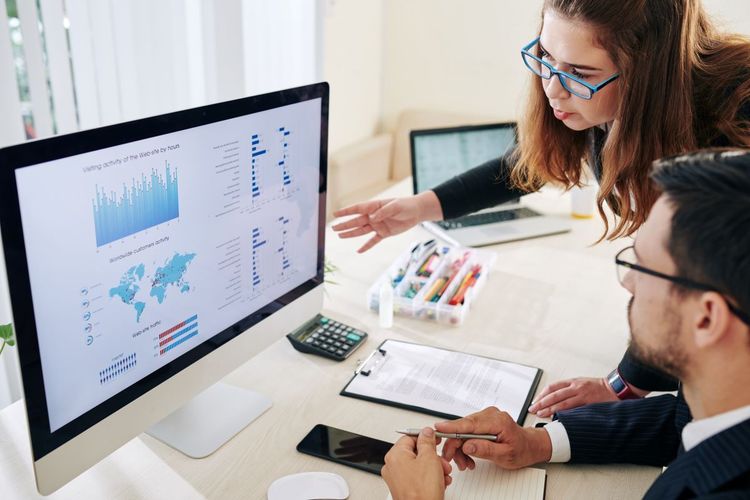 Multi-User Accounting Software: How to Work on Business Finances Without a Hassle
